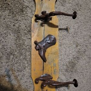 Rustic Country Cowboy Boot Wall Hook Rack 24 Inches Long